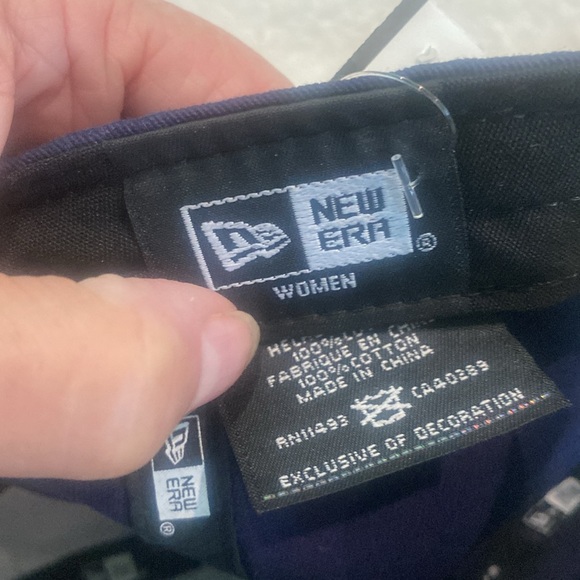 🆕⚾️New Era MLB San Diego Padres, Women Navy & Glittery Hat - Picture 6 of 9